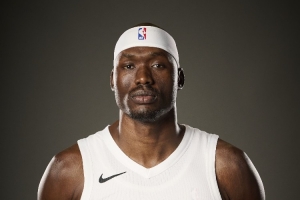 杨健：开拓者为何只轮换克林根和罗威？里斯上一场表现出色，为何没有获得机会？