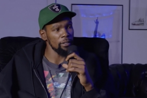 杜兰特称，其外婆共有17个兄弟姐妹，因此他的表亲数量极多，大约有200个左右。