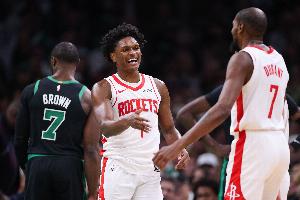 乌度卡谈阿门限制布朗仅得12分：这对我们至关重要