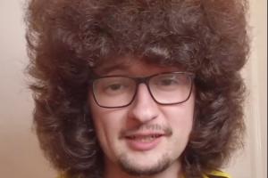 曼联连胜势头遭终结！蓄发哥：余下11场比赛我看全都能拿下，剪发之日已不远。