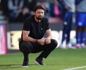 据英国媒体报道，南安普顿正考虑重新聘请前主帅拉塞尔-马丁，同时对兰帕德也颇为欣赏。