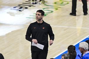 全队贡献33次助攻！戴格诺特：球队在投篮手感不佳时展现出的坚持至关重要