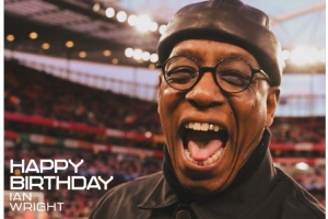 阿森纳官方为伊恩-赖特送上62岁生日祝福：永恒的枪手传奇。