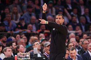 马祖拉：爵士在第三节比我们拼得更凶、打得更出色，最终击败了我们。