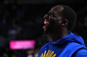 李哥复出后，科尔教练依然让我首发出场，我内心狂喜却强装镇定。