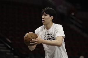 41-21！解说：雷霆到底多厉害 首节就打花开拓者 坐等杨瀚森上场