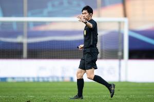 袁甲评艾堃：吹罚费莱尼那球与蓉城首球如出一辙