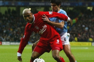 太阳报：前利物浦球星迪乌夫因拒付抚养费恐将面临牢狱之灾。