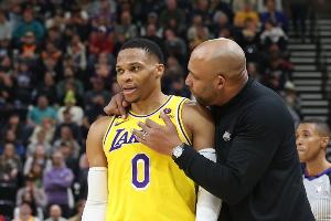 哈姆：威少在湖人处境艰难，为得到他球队已付出巨大代价。