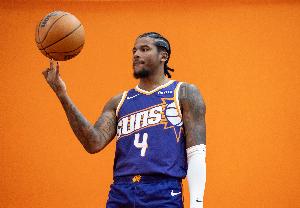 23分钟29分！杰伦·格林：首记撤步三分命中后，我便预感今夜手感火热。