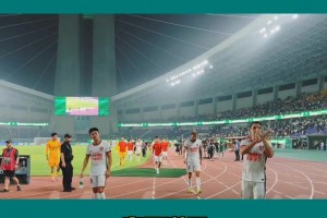 蓉城赛后谢场，一眼望去都是不甘心，罗慕洛的眼神尤其让人心疼