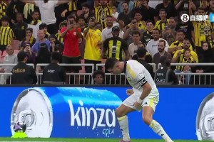 空中霸主！C罗前插门前头球轰炸破门！攻入个人生涯第946球！