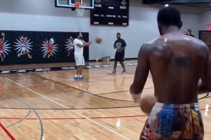 欧文已经在投篮训练了，真期待他赶快复出啊