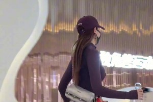 苏超媛这棉毛衫都穿起来了嘛，咋总喜欢跳两下呢