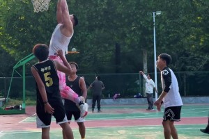 他可能拥有NBA历史上最硬核的天赋！