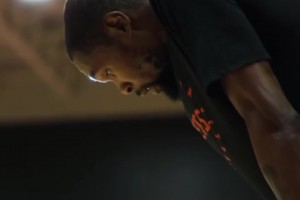 期待新赛季！火箭最新训练：杜兰特挥汗如雨谢泼德弹无虚发