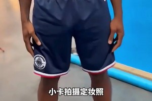 快船媒体日总结：全员拍摄定妆照，哈登即将开启第十七个赛季！