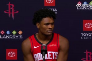 詹姆斯媒体日：东契奇不会影响我职业生涯决定 也不会等布莱斯~