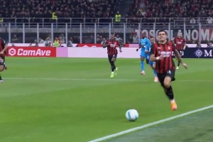 现场原声美国队长化身边路超跑，助攻萨56破门！