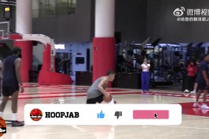登哥的状态很轻松！哈登今日和博格丹一起加练三分