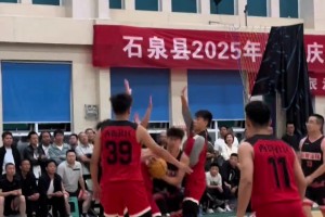 对面马龙空砍36分！石泉县决赛夺冠 篮球网红李子豪疯砍88分