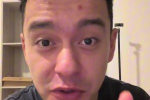 解说依力：原来老詹决定2是广告，goat钓鱼的，纯逗逗我们