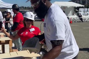 登哥这小帽一戴，气质一点也不输民工杜啊！