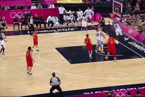 球迷实拍！阿莱格里在场边呼叫球员登场