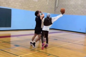 这是破产版的亚历山大吧