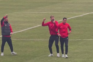 自己不争气啊！赛前蓉城球员得知海港输球后高兴坏了