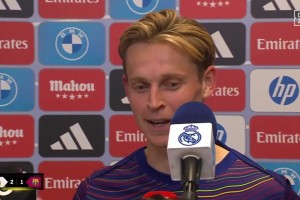 德容：卡瓦哈尔可以更衣室和亚马尔谈，而不是在场上做手势