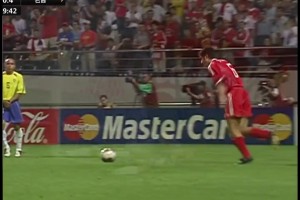 从从容容❗️当年世界杯邵佳一vs巴西潇洒转身拉球过人