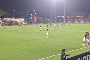 疯狂庆祝！29.26万人口的新喀里多尼亚U170-0日本